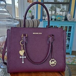 Michael Kors Hope Plum Large Satchel 10x13.25x4Great Condition!